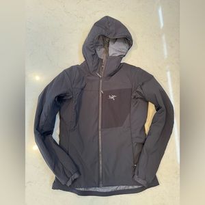 Women’s Arc’teryx Proton Hoody, Size Small